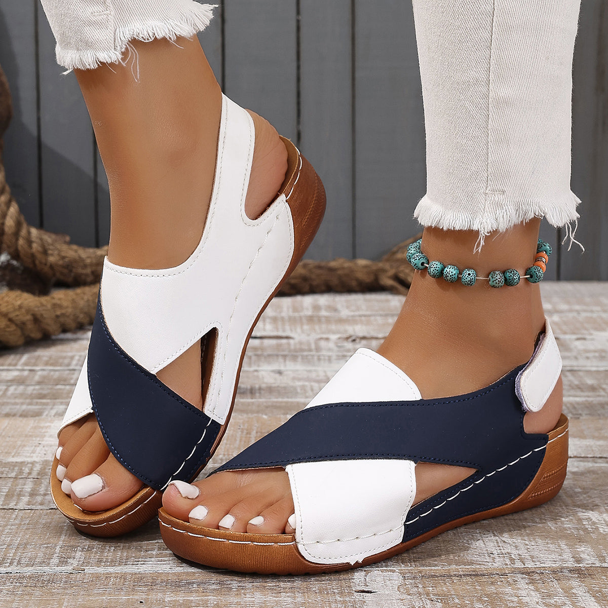 Scarpe Donna Estive con Zeppa Bassa e Fascia Incrociata - Comode, Eleganti e Facili da Indossare